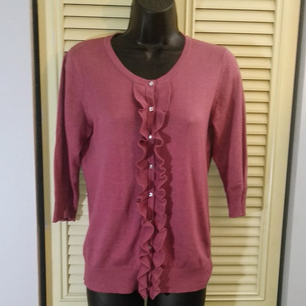 Ruffled 3/4 sleeve lightweight sweater